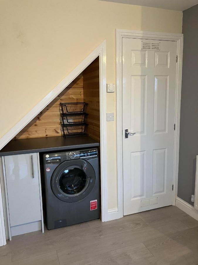 Honeyberry Cottage -Part Of Alton Cottages エクステリア 写真