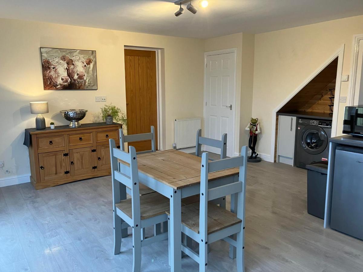 Honeyberry Cottage -Part Of Alton Cottages エクステリア 写真